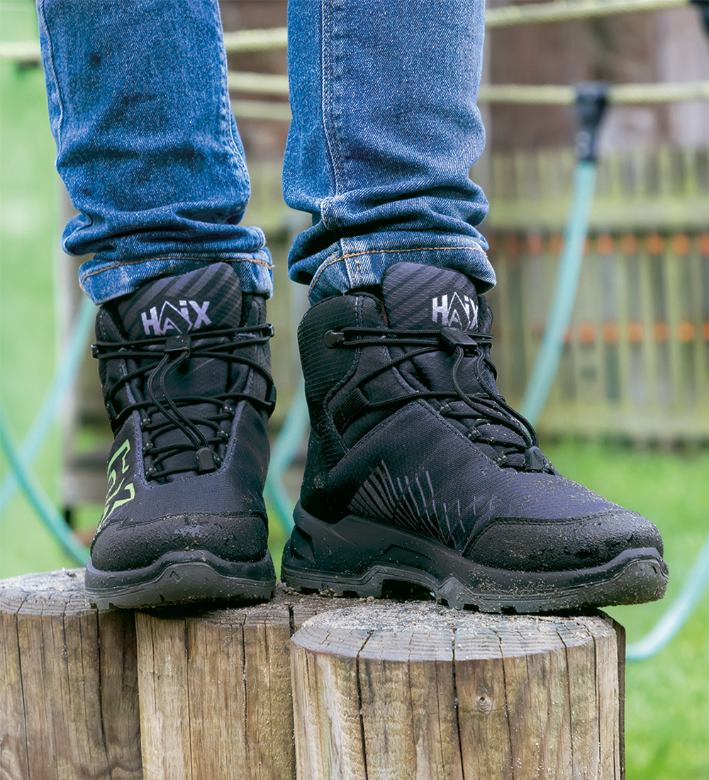 911206_future-hero-gtx-mid-black-lime_1000x1100