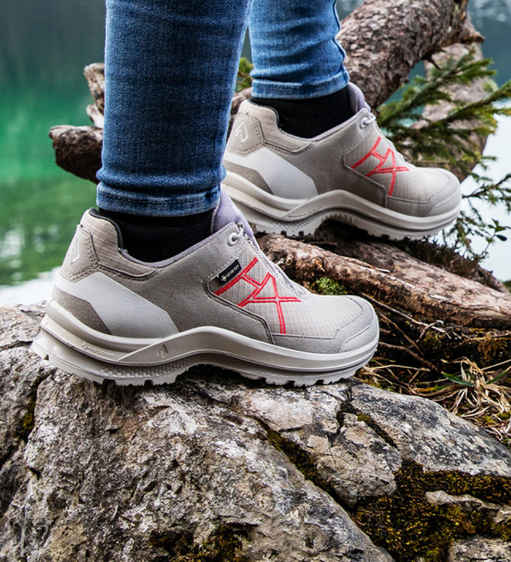 330145_be_adventure_3-0_gtx_low_ws-beige-scarlet_03_1000X1100 330145_be_adventure_3-0_gtx_low_ws-beige-scarlet_03_1000X1100