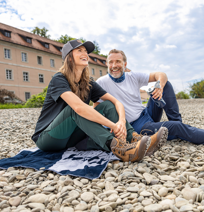 Camping, Outdoor, Wanderschuhe, Kieselstrand, Cap