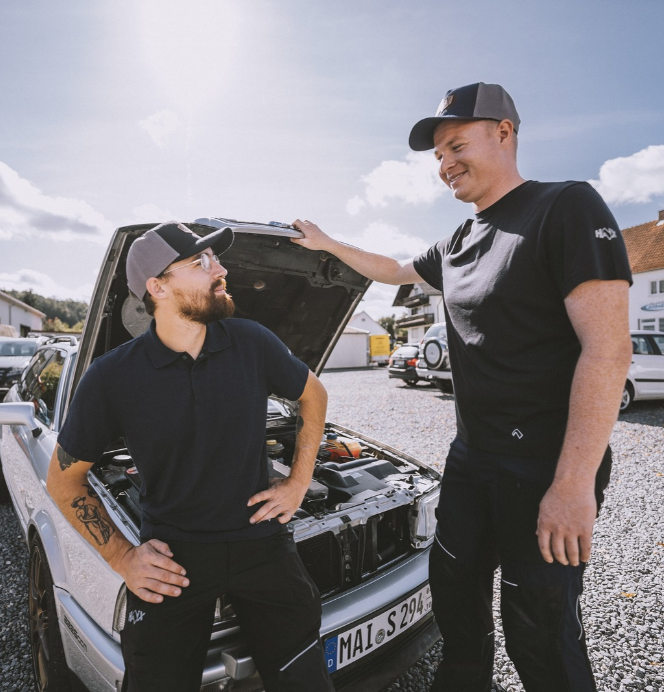 auto repair, car hood, mechanics, workwear, troubleshooting