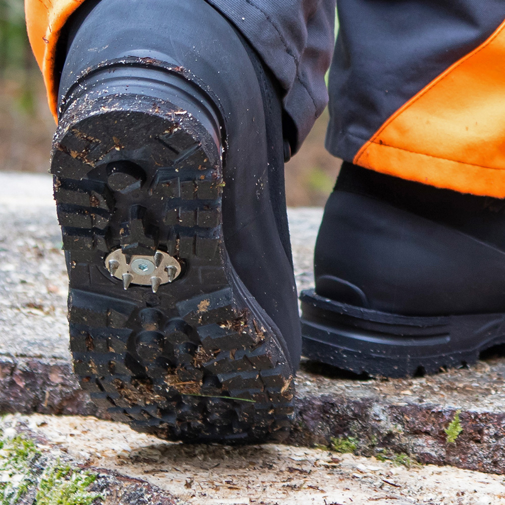 Haix Protector Alpin Hightech-Schuh für den Einsatz im steilen Gelände mit Schnittschutzklasse 3 und Krallenelement 